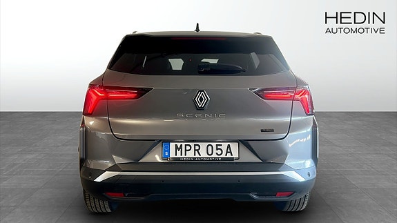 Renault Scenic E-Tech 7 of 9