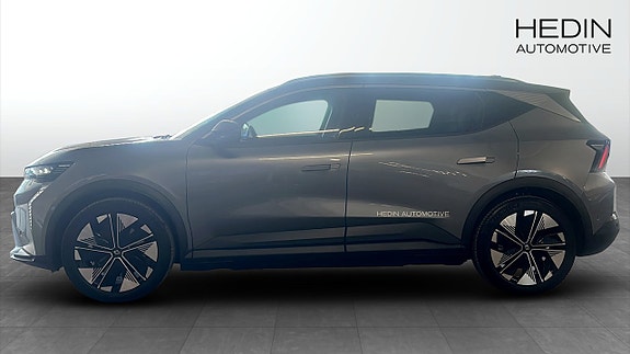 Renault Scenic E-Tech 6 of 9