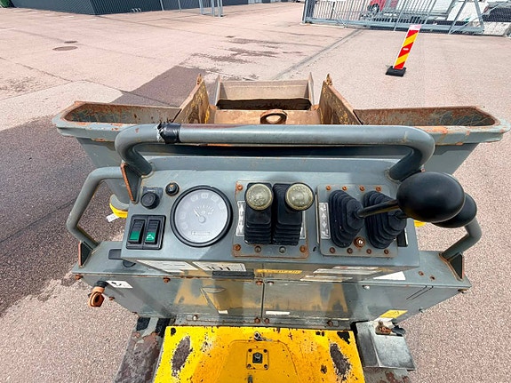 Wacker Neuson DT15 10 of 12
