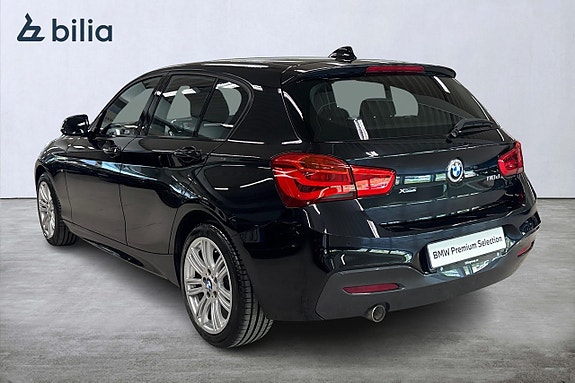 BMW 118d 2 of 5