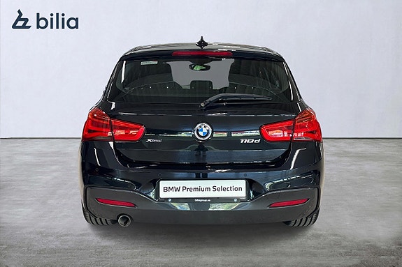 BMW 118d 4 of 5