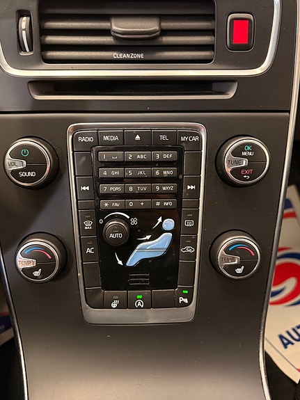 Volvo V60 14 of 18