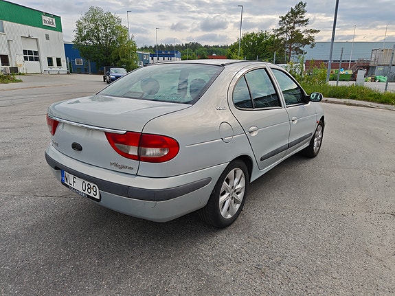 Renault Megane I 3 of 5