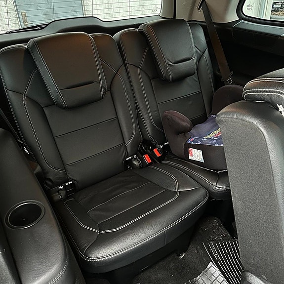 Mercedes-Benz GL450 18 of 30