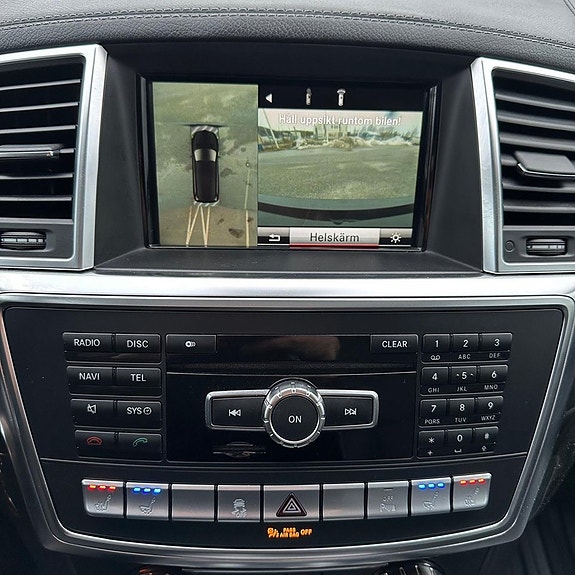 Mercedes-Benz GL450 16 of 30