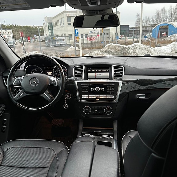 Mercedes-Benz GL450 12 of 30