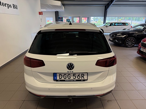 Volkswagen Passat 4 of 5