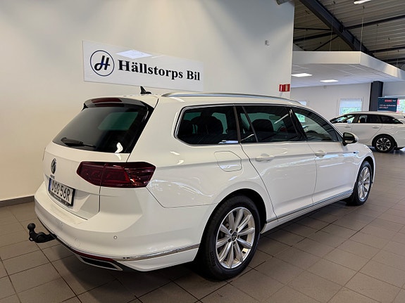 Volkswagen Passat 3 of 5