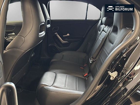 Mercedes-Benz A180 9 of 17