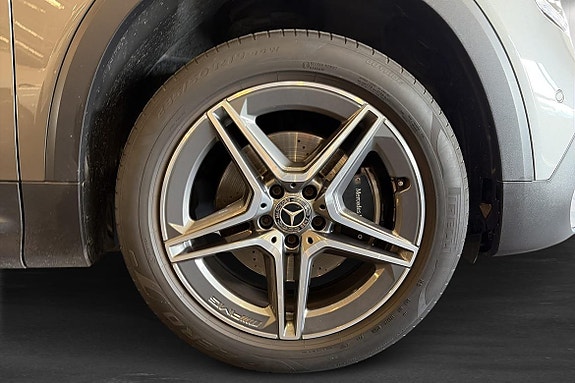 Mercedes-Benz GLB250+ 9 of 25
