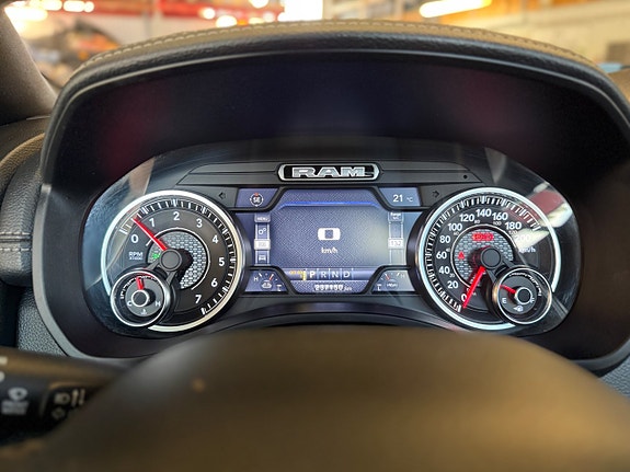 Dodge RAM 1500 23 of 26
