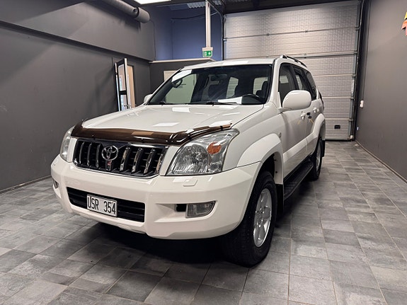 Toyota Land Cruiser 4 of 11