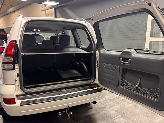 Toyota Land Cruiser 10 of 11
