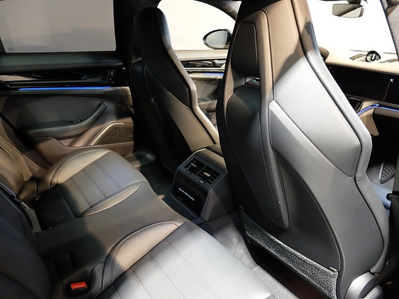 Porsche Panamera 4S 6 of 11