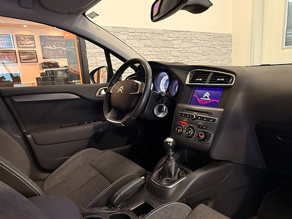 Citroen C4 13 of 17