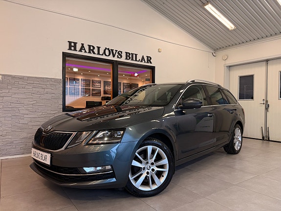 Skoda Octavia 2 of 5