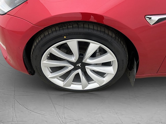Tesla Model 3 28 of 30
