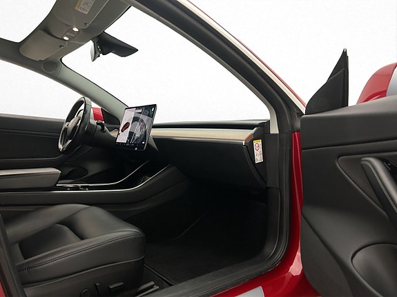 Tesla Model 3 27 of 30