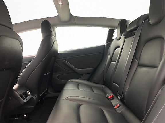 Tesla Model 3 25 of 30