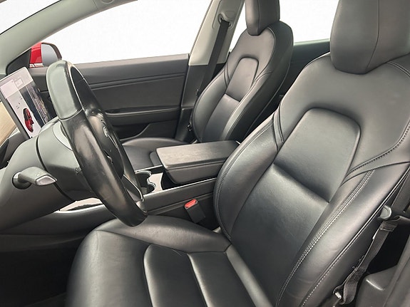 Tesla Model 3 13 of 30