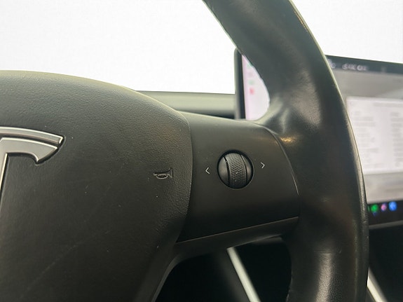 Tesla Model 3 16 of 30