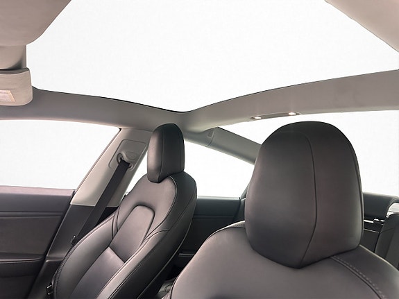 Tesla Model 3 14 of 30