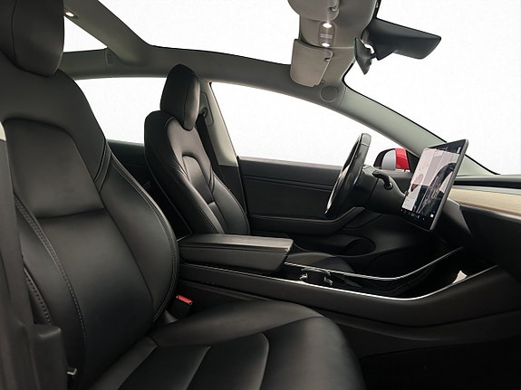 Tesla Model 3 26 of 30