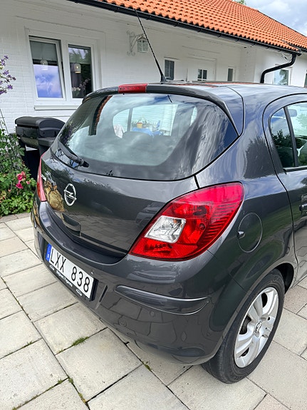 Opel Corsa 12 of 12