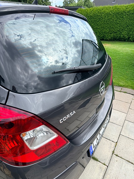 Opel Corsa 11 of 12