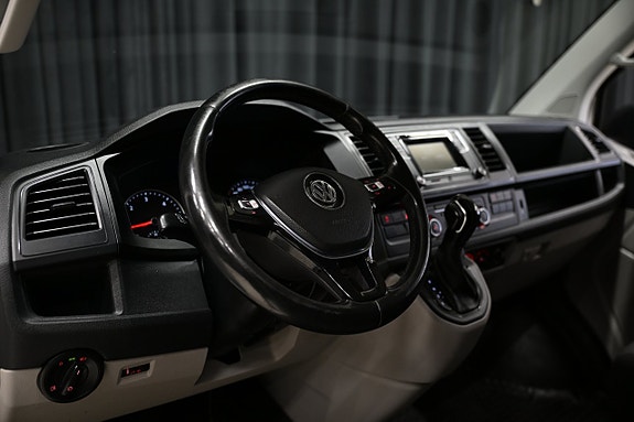 Volkswagen Transporter 16 of 28