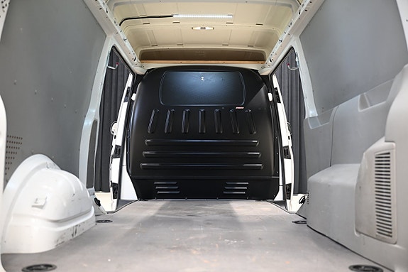 Volkswagen Transporter 9 of 28