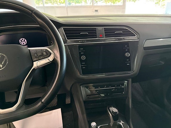 Volkswagen Tiguan 8 of 12