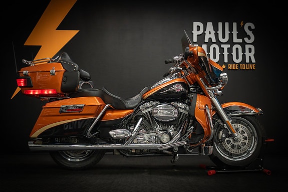 Harley-Davidson CVO Electra Glide Ultra Classic (FLHTCUSE)
