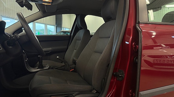 Volvo S40 10 of 19