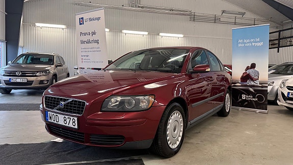 Volvo S40 4 of 5