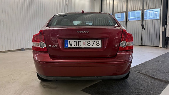 Volvo S40 7 of 19
