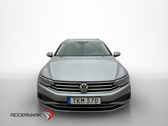 Volkswagen Passat 2 of 5