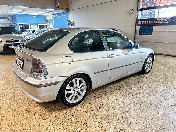 BMW 325Ti 4 of 12