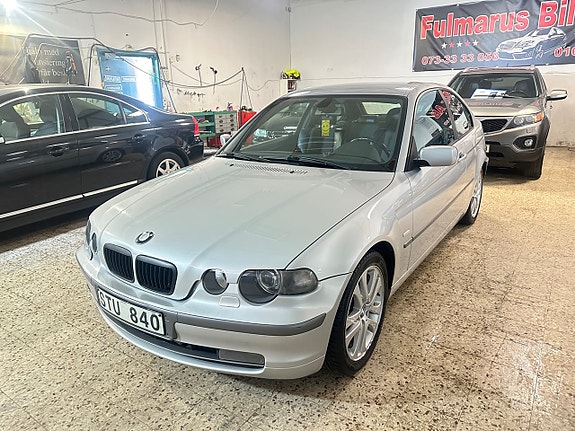BMW 325Ti 3 of 12