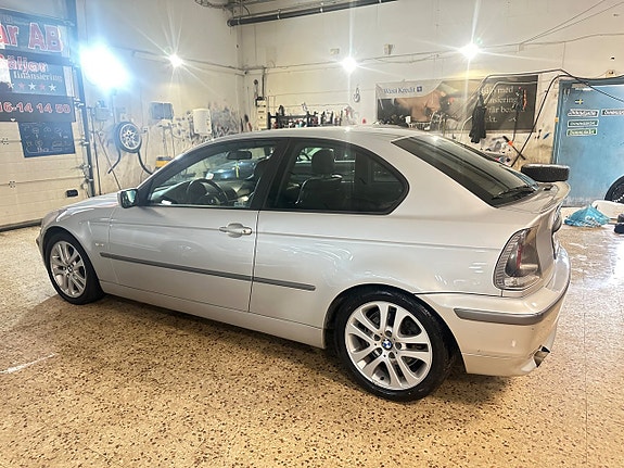 BMW 325Ti 5 of 12