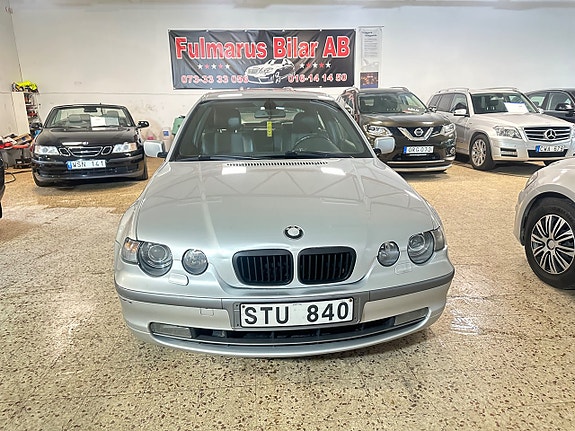 BMW 325Ti 2 of 12