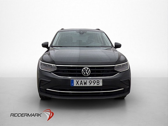 Volkswagen Tiguan 2 of 5