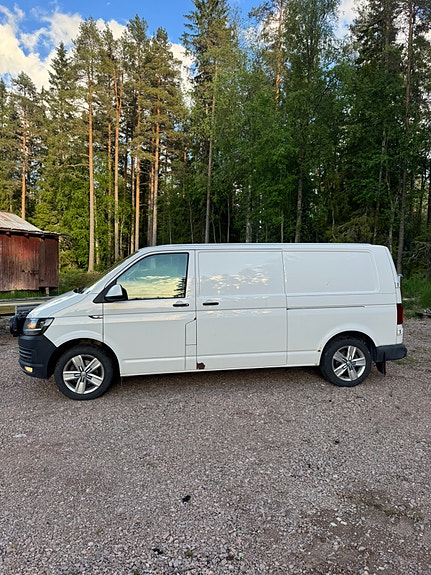 Volkswagen Transporter 2 of 5
