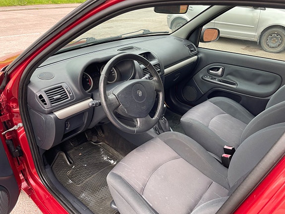 Renault Clio 7 of 12