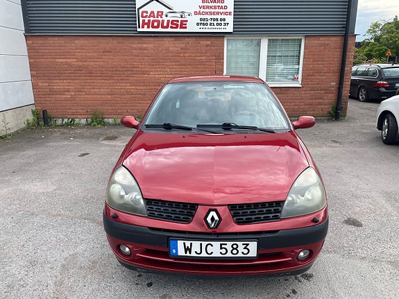 Renault Clio 2 of 5