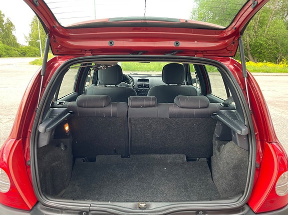 Renault Clio 12 of 12