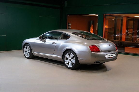 Bentley Continental GT 3 of 5