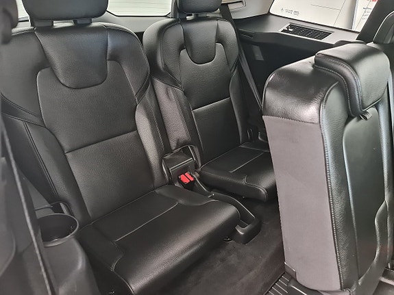 Volvo XC90 15 of 24