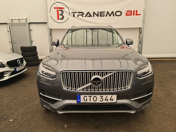 Volvo XC90 10 of 24
