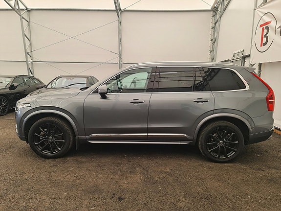 Volvo XC90 8 of 24
